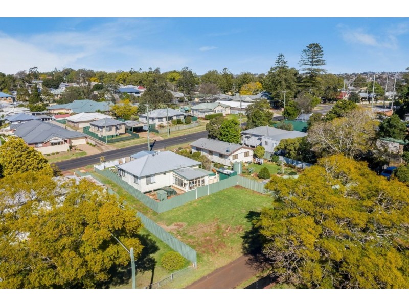 155B South Street, South Toowoomba QLD 4350