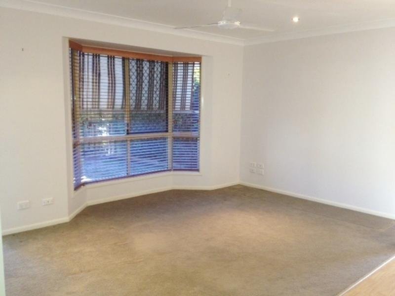 2 Bernborough Court, Glenvale QLD 4350