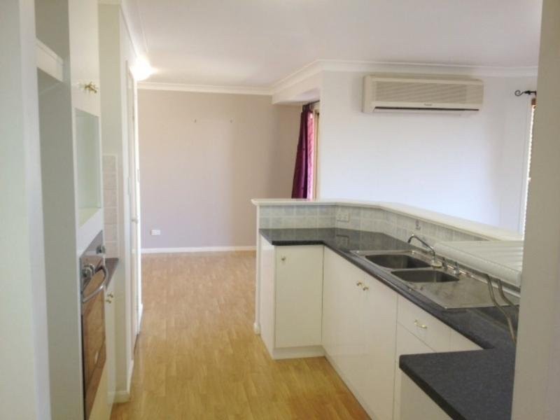 2 Bernborough Court, Glenvale QLD 4350