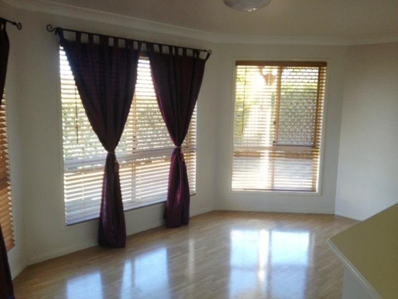 2 Bernborough Court, Glenvale QLD 4350