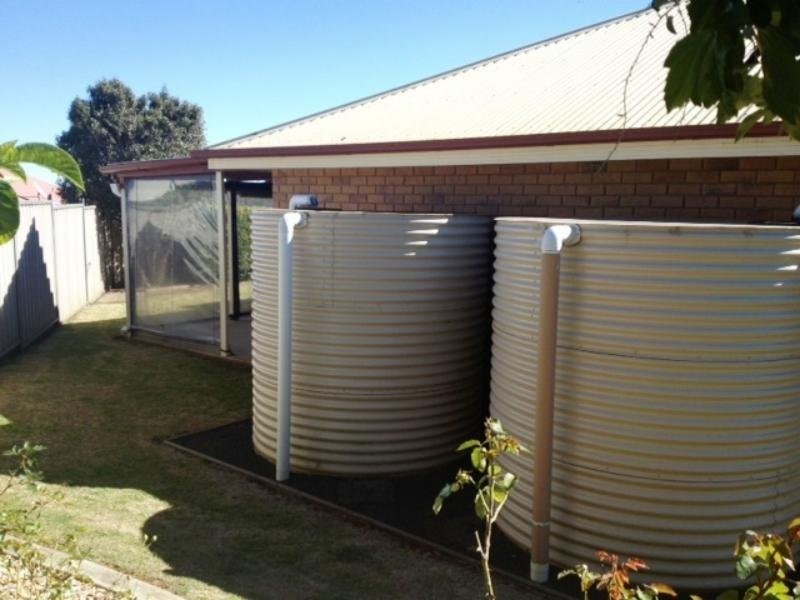2 Bernborough Court, Glenvale QLD 4350