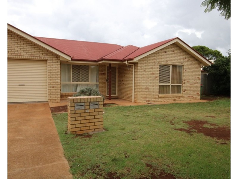 2/20 Anita Drive, Kearneys Spring QLD 4350