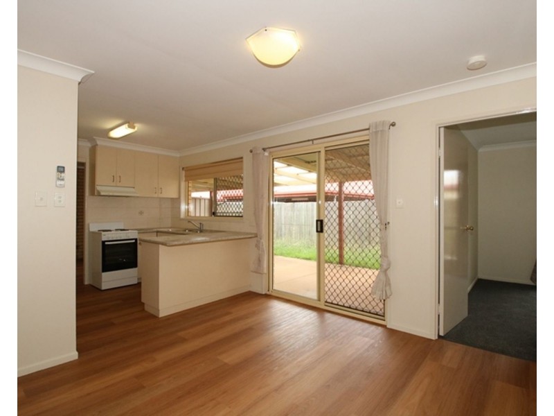 2/20 Anita Drive, Kearneys Spring QLD 4350