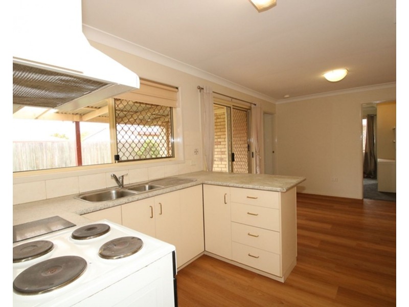 2/20 Anita Drive, Kearneys Spring QLD 4350