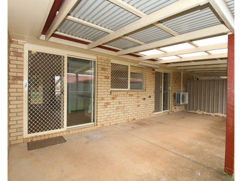 2/20 Anita Drive, Kearneys Spring QLD 4350