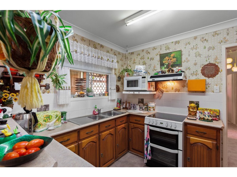 22 Merino Street, Harristown QLD 4350