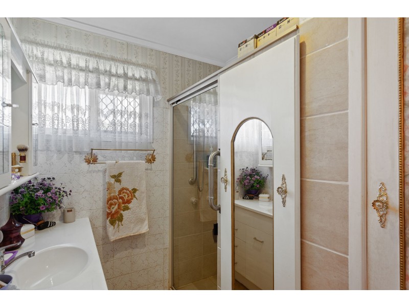 22 Merino Street, Harristown QLD 4350