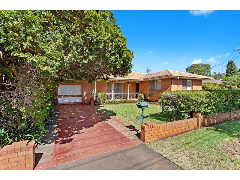 22 Merino Street, Harristown QLD 4350