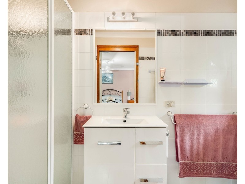 5 Kearney Street, Kearneys Spring QLD 4350