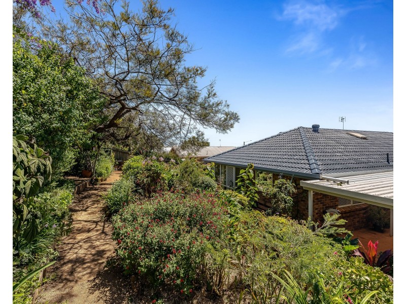 5 Kearney Street, Kearneys Spring QLD 4350