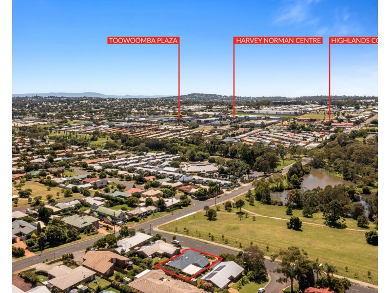 5 Kearney Street, Kearneys Spring QLD 4350