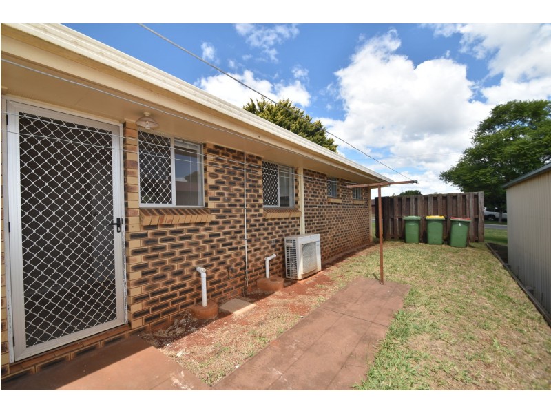 1/27 Gipps Street, Drayton QLD 4350
