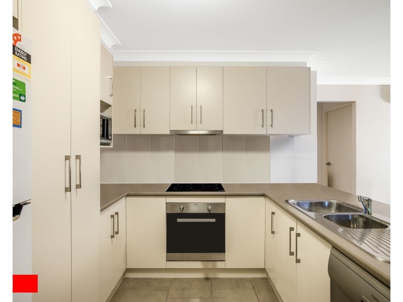 8 Camira Close, Harristown QLD 4350
