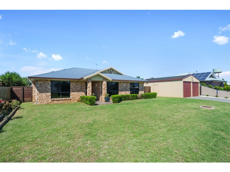 32 Wellington Street, Wyreema QLD 4352