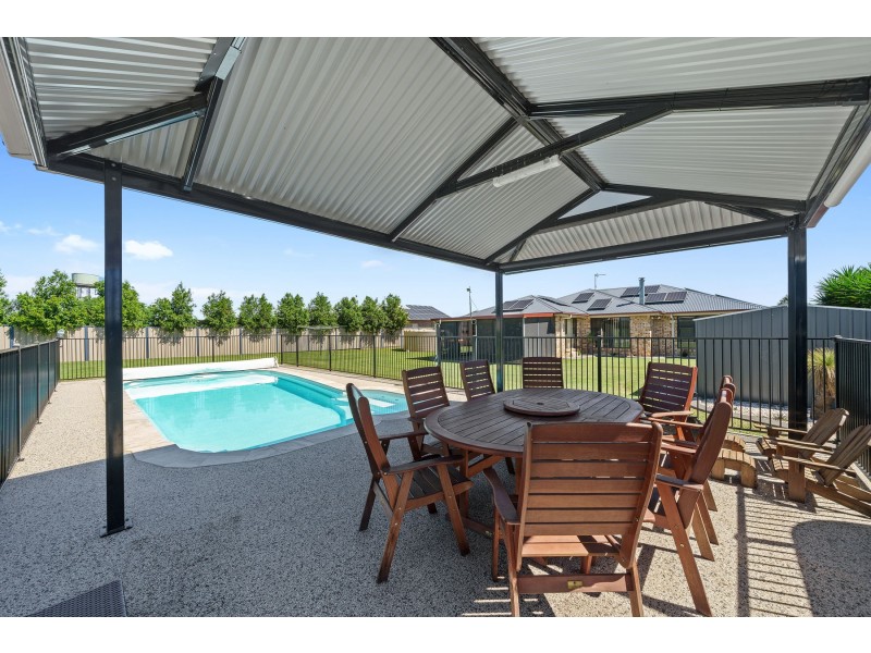 32 Wellington Street, Wyreema QLD 4352