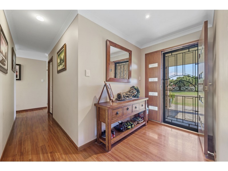 32 Wellington Street, Wyreema QLD 4352