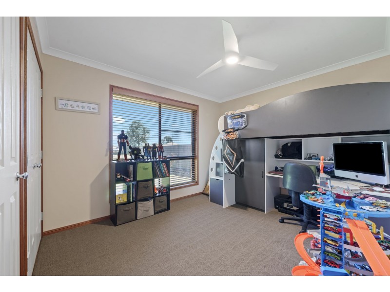 32 Wellington Street, Wyreema QLD 4352