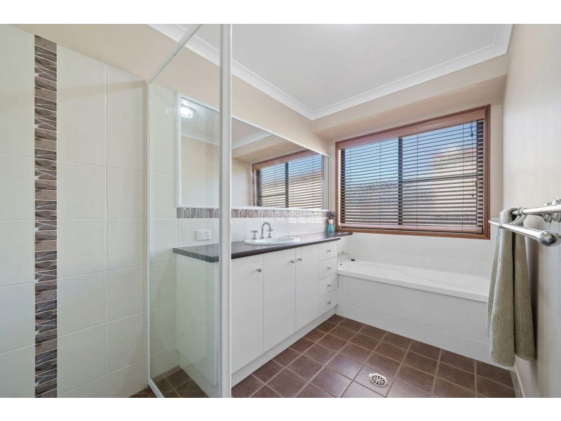 32 Wellington Street, Wyreema QLD 4352