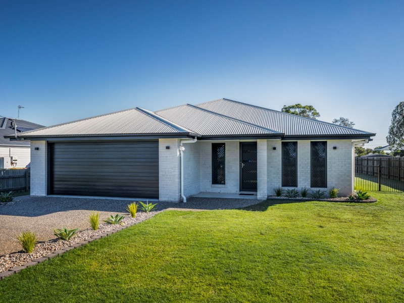 15 Railway Street, Wyreema QLD 4352