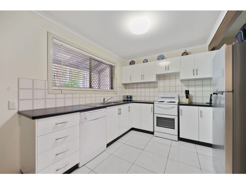 17/2 Benjamin Street, Mount Lofty QLD 4350