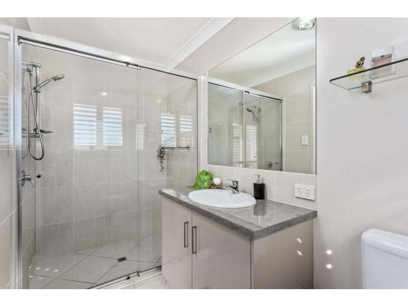 3 Gwenda Drive, Westbrook QLD 4350