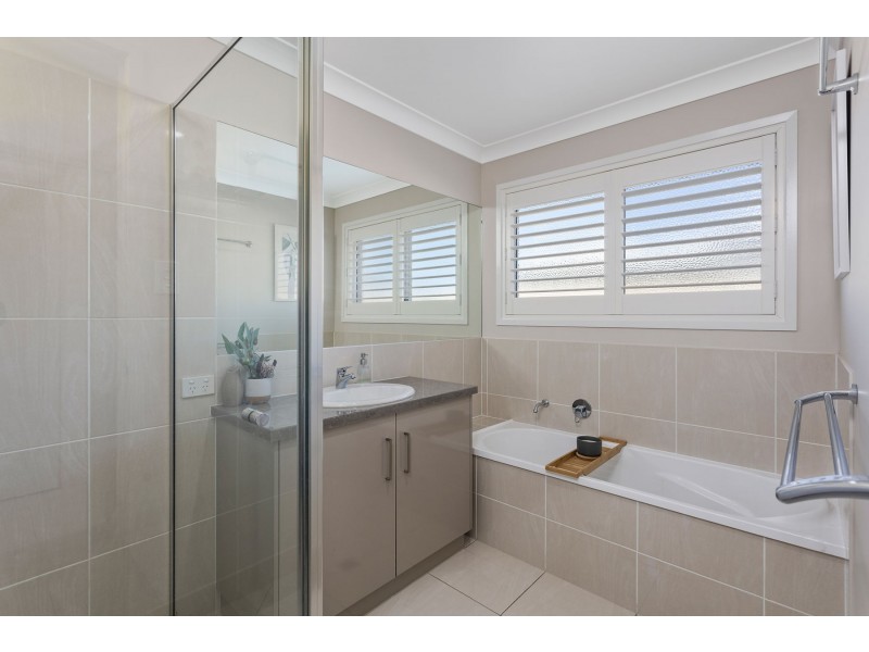 3 Gwenda Drive, Westbrook QLD 4350