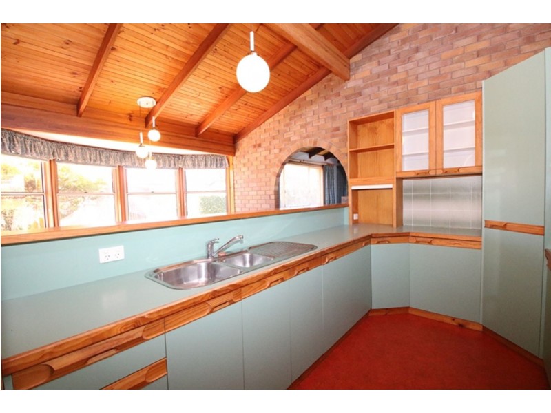 31 Amanda Drive, Centenary Heights QLD 4350