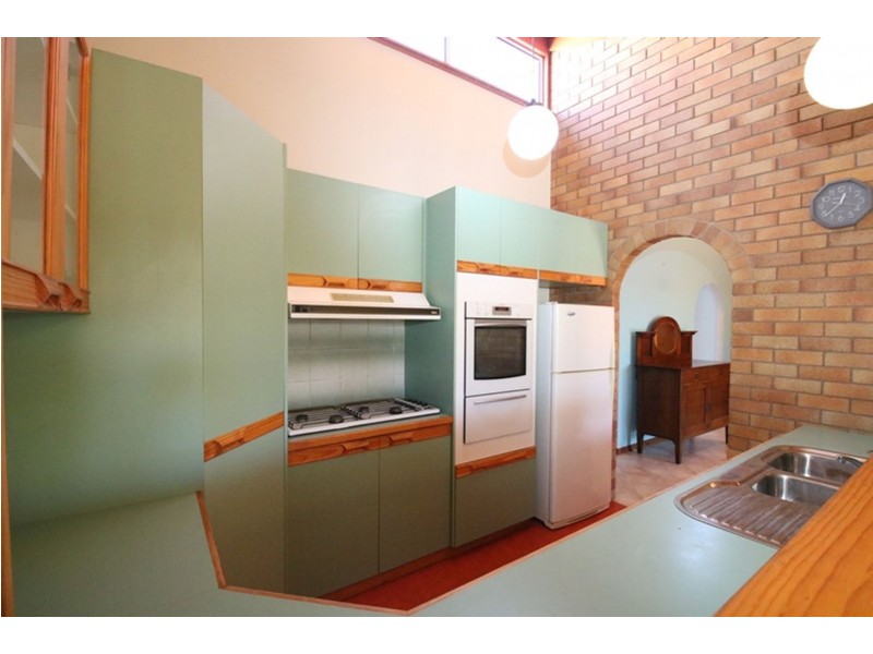 31 Amanda Drive, Centenary Heights QLD 4350