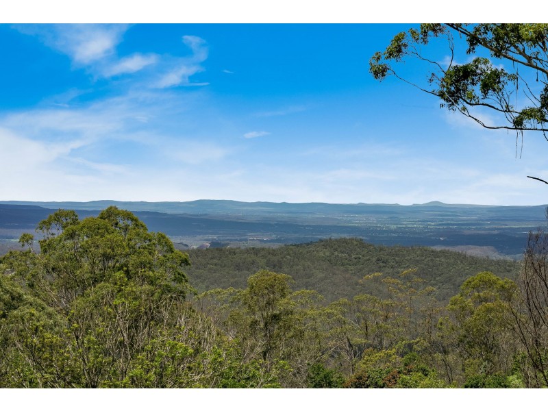 13 Murphys Creek Road, Blue Mountain Heights QLD 4350