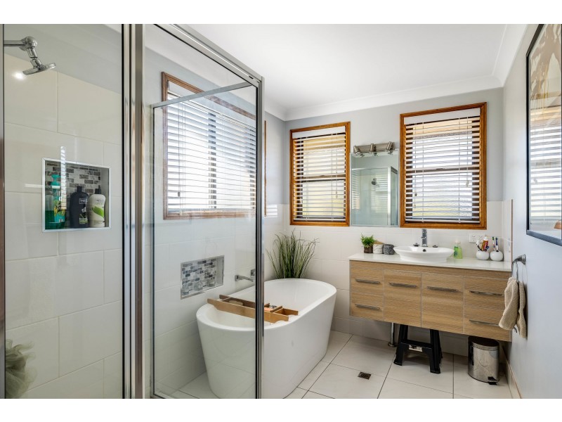 2 Ludgate Court, Rockville QLD 4350