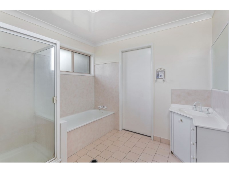 23 Perrin Road, Cambooya QLD 4358