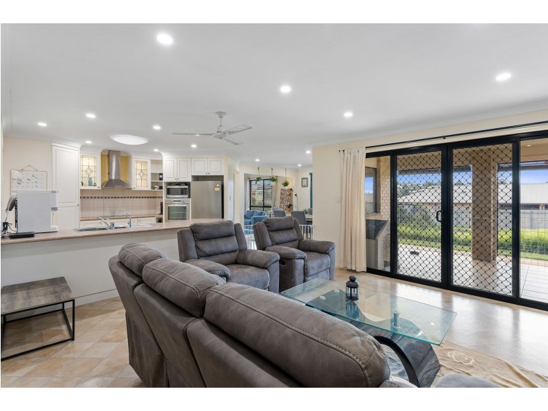 14 Kirklees Street, Newtown QLD 4350