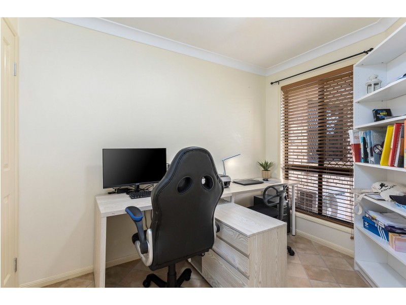 14 Kirklees Street, Newtown QLD 4350