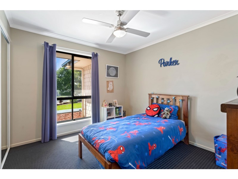 8 Shelley Court, Westbrook QLD 4350