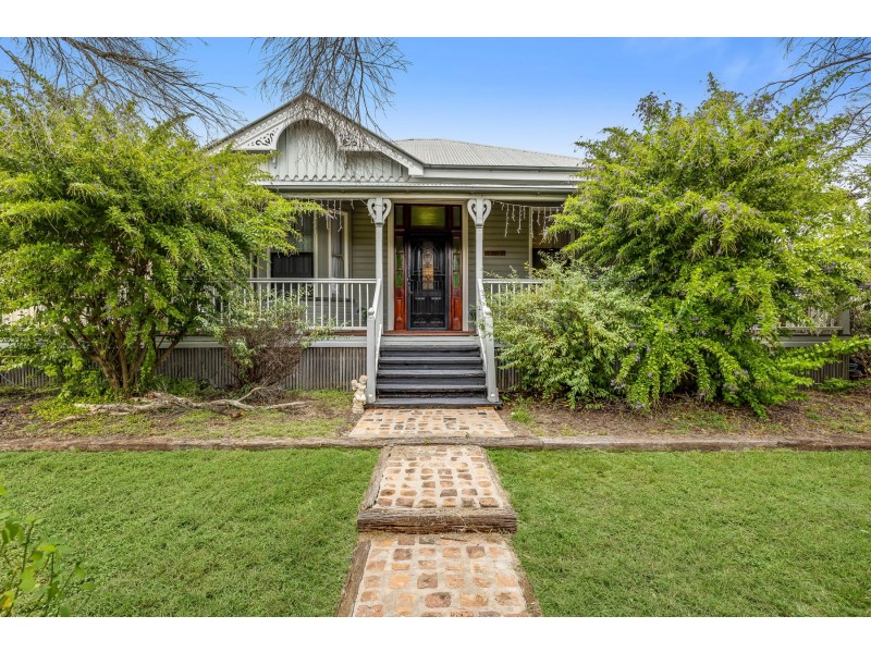 93 Lorrimer Street, Oakey QLD 4401