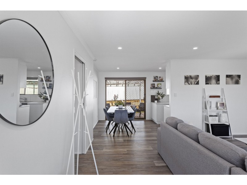 8 Aster Street, Centenary Heights QLD 4350