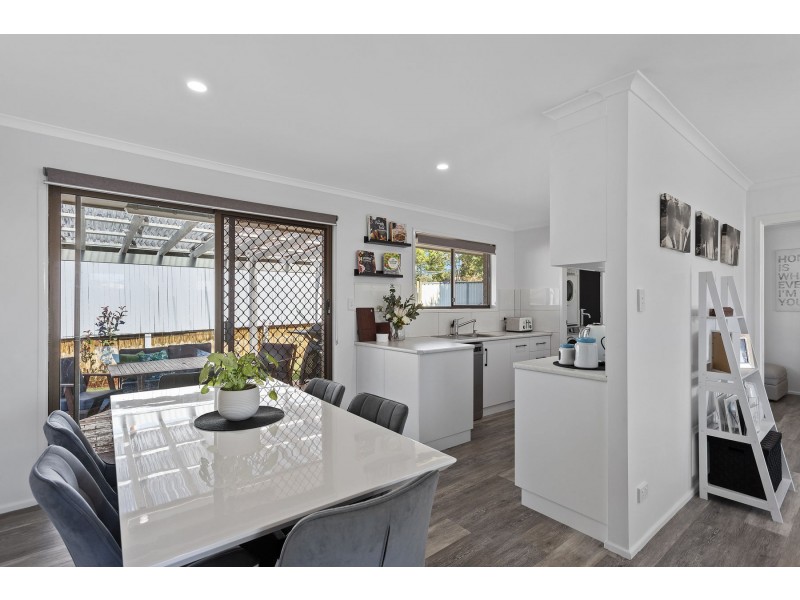 8 Aster Street, Centenary Heights QLD 4350