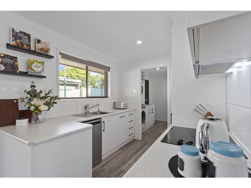 8 Aster Street, Centenary Heights QLD 4350