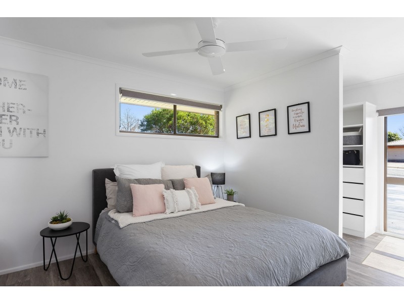 8 Aster Street, Centenary Heights QLD 4350