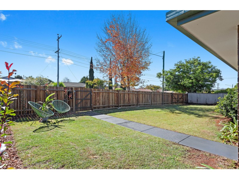8 Aster Street, Centenary Heights QLD 4350