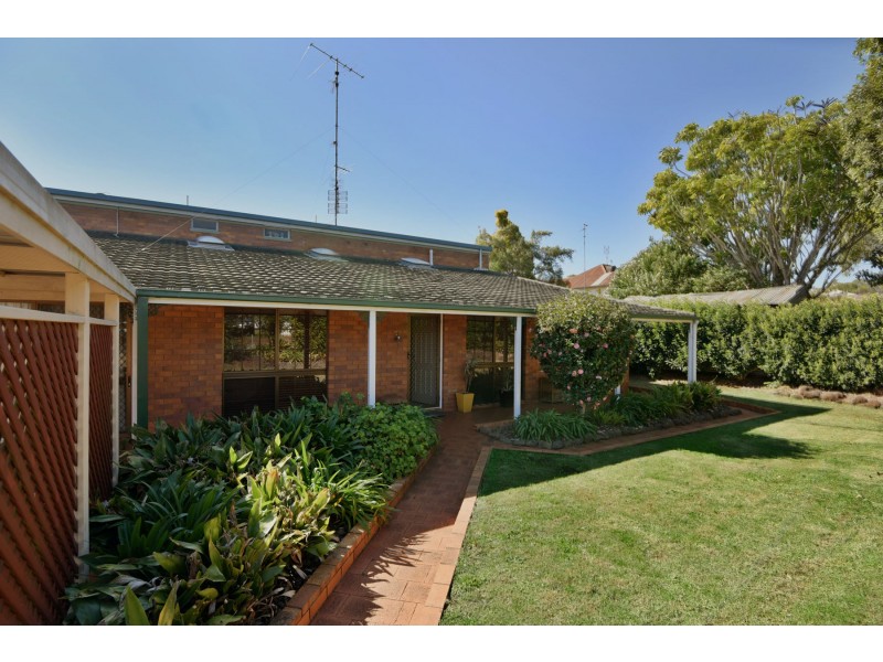 1/1 Beirne Street, South Toowoomba QLD 4350