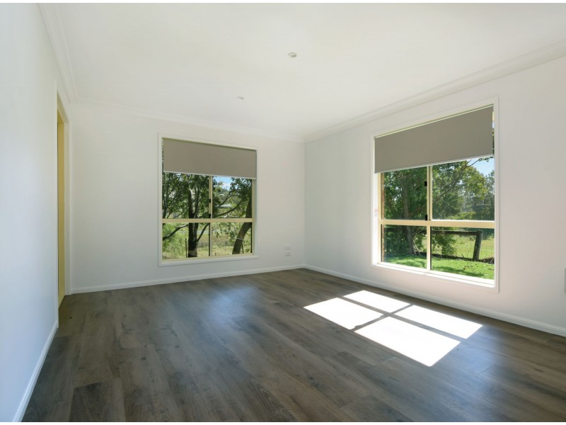 12 Andrews Court, Hodgson Vale QLD 4352
