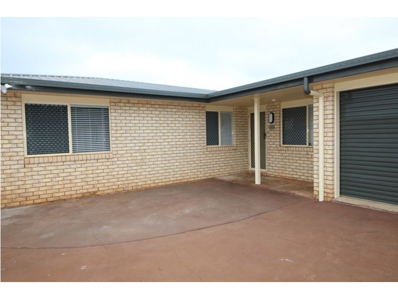 2/14 Pascoe Lane, Harlaxton QLD 4350