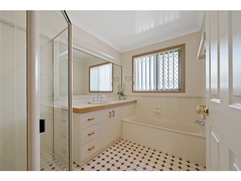 26 Halsworth Street, Cranley QLD 4350