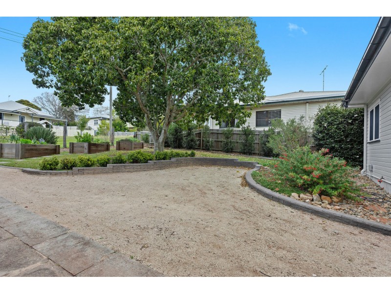 7 Garde Street, Centenary Heights QLD 4350