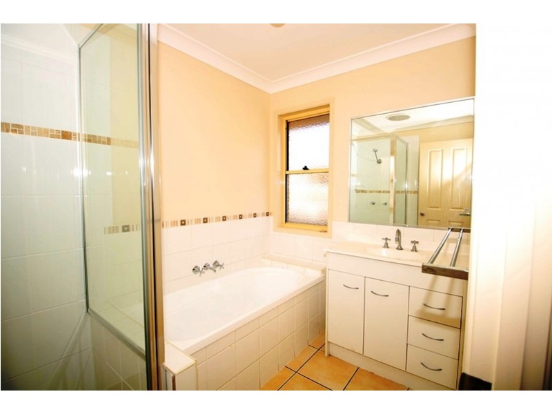 5 Cuttaburra Crescent, Glenvale QLD 4350