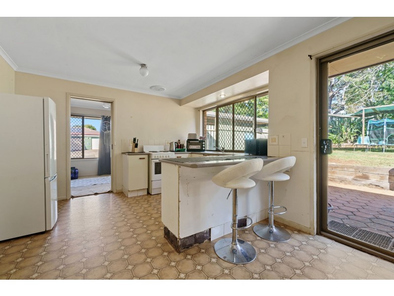 2 Champagne Crescent, Wilsonton Heights QLD 4350