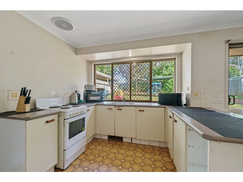 2 Champagne Crescent, Wilsonton Heights QLD 4350