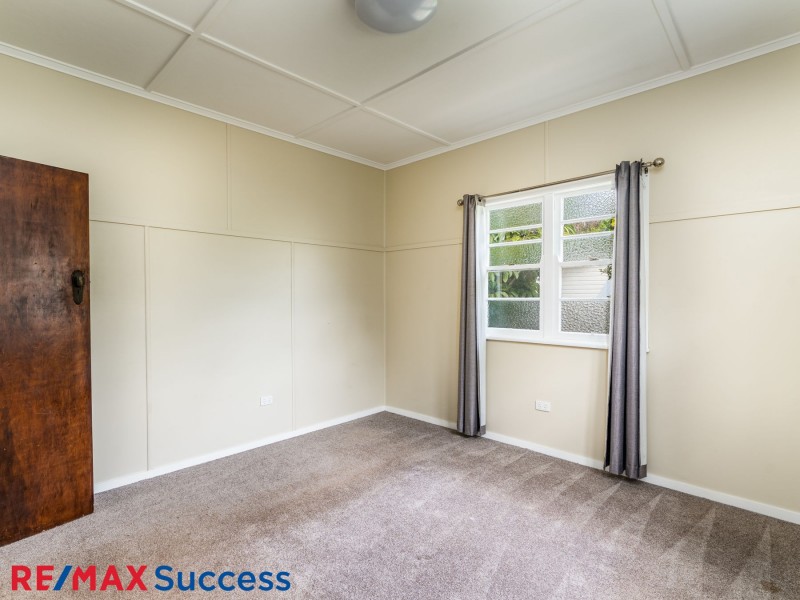 1 Sourris Street, Mount Lofty QLD 4350