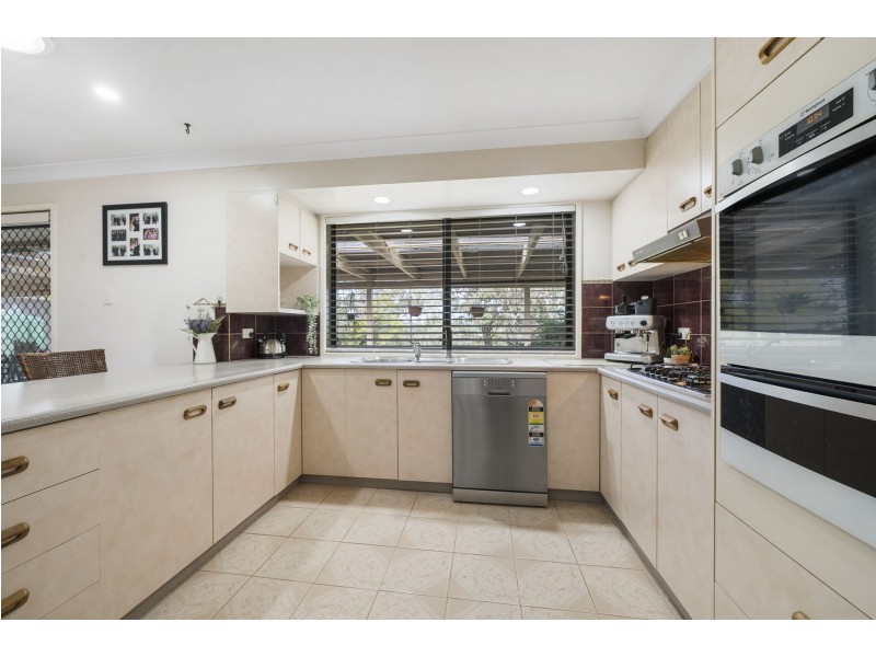 6 Phalaris Court, Meringandan West QLD 4352